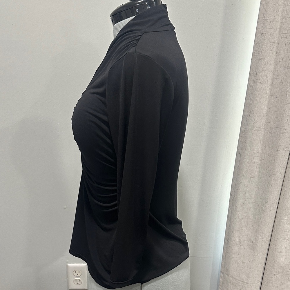 Alfani Black Ruched V-Neck Long Sleeve Top size M made - Picture 3 of 9